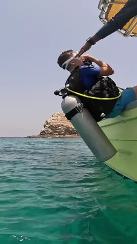 Oliver and Lucas take on scuba diving — Part 1 🐬🌊 #AdventureTime #scubadiving 