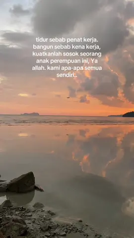 Kuatkan lah diri ni ya allah. Tiada lagi doa seorang ibu. Al fatihah mak. Rinduuuu😭 #fypage #quotestory #quotes #rindu #rindumak #xyzbca #anakkuat #fyp #foryou 