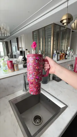 Meoky has ghostly cups just for you #cup #halloweencup #tumbler #bottle #tiktokshop #dealsforyoudays #spolightfinds #halloween #halloween2025 