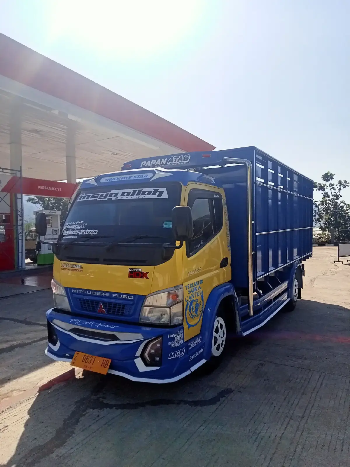 Bismillah di jual Truk Canter  Tahun 2014  Super HDX PAJAK KIR HIDUP, BAK BARU,UKURAN LINTAS,UNIT SIAP KERJA  CASH N CREADIT  LOKASI RAJAGALUH MAJALENGKA  #mustikaciremaimotorofficial#trukmodifikasi#cantermaniaindonesia#trukcakep#fyppppppppppppppppppppppp 