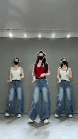 鸟儿摇 Ayo belanja outfit kekinian di profil showcase. Thks #dance #trendtiktok #remix #dj #s_d_s 