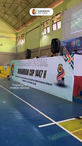 Bupati Fakfak Samaun Dahlan, S.Sos., M.Si secara resmi buka Turnamen Futsal Muharram Cup 1447 H/2025 M Turnamen ini diselenggarakan oleh Panitia Hari Besar Islam (PHBI) Kabupaten Fakfak  Sebanyak 52 Tim berpatisipasi dalam turnamen ini, sekaligus menjadi ajang silaturahmi dan pembinaan, pengembangan guna untuk kemajuan olahraga Futsal di Kabupaten Fakfak Fakfak, 06/07/2025 #pemdafakfak #fakfakmembara #futsalfakfak #satutungkutigabatu