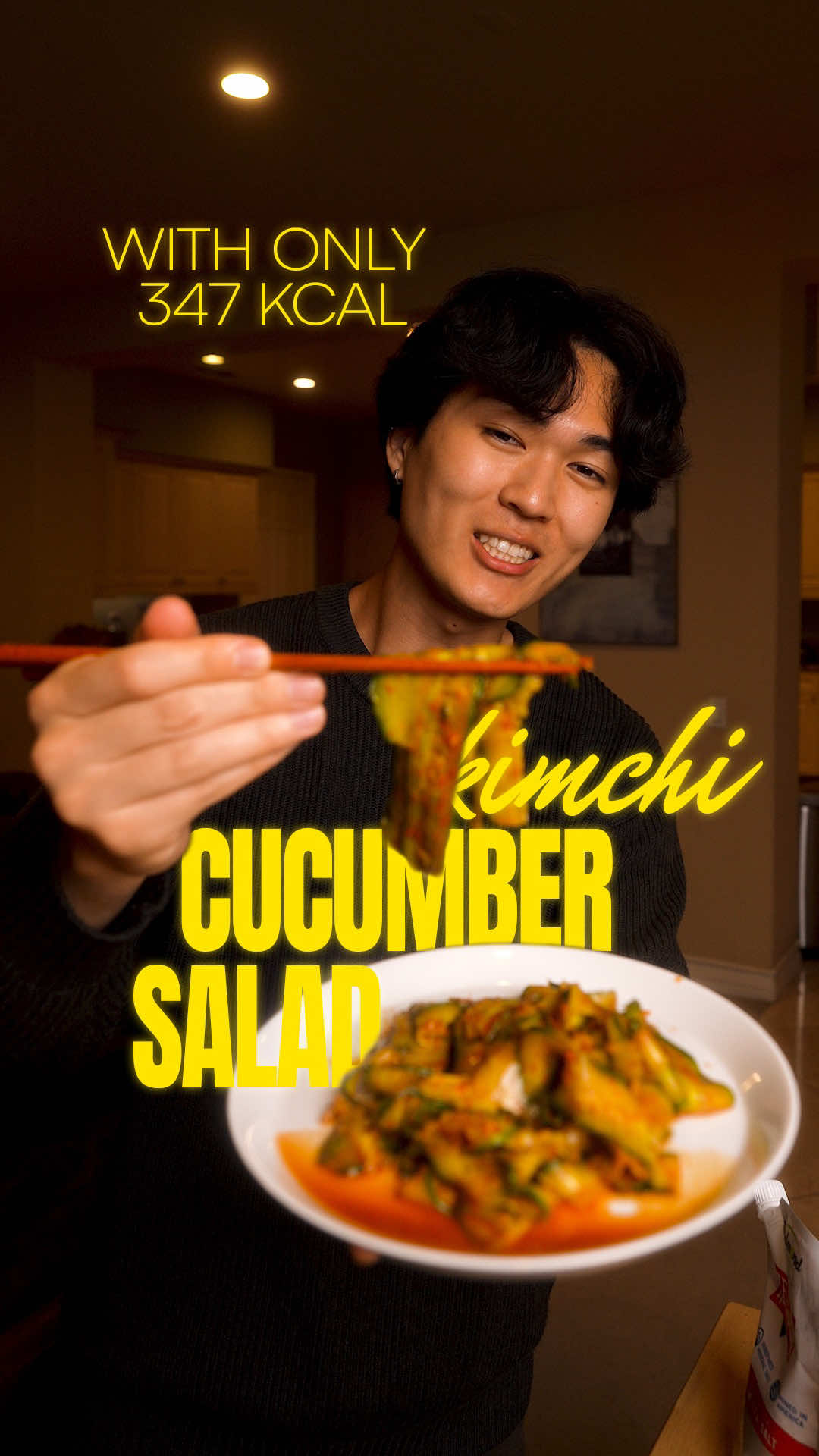 ⇩ Full Recipe 🥒 ⇩ Macros per serving: Protein: 4g Carbs: 46g Fat: 17g Calories: 347 Ingredients per serving: - 7 Persian cucumbers - 1/2 tbsp salt - 1 tbsp rice vinegar - 1 tbsp minced garlic - 1 tbsp sesame oil - 1.5 tbsp gochugaru - 1 tbsp soy sauce - 1 tbsp brown sugar - 1 tsp sesame seeds How to make it yourself: 1. Use a peeler to peel your cucumbers It’s a long strips 2. Lightly salt your cucumber strips and place them in a bowl and set aside for 20 minutes 3. Drain all the excess cucumber liquid from the bowl, lightly rinse off the cucumber strips with water, and pat dry your cucumber strips with a paper towel 4. In a bowl combine rice vinegar, minced garlic sesame oil, soy sauce, brown sugar, sesame seeds, and gochugaru and salt to taste and mix 5. Add your cucumber strips into the marinade and mix 6. In an airtight container, add your spicy cucumber kimchi strips to save and enjoy for later! 📩 Save this Spicy Cucumber Kimchi Noodle Salad recipe to make for later and if you make it, post it and tag me in it! I’d love to see how you liked the recipe :) #lowcalorie #healthyrecipe #cucumber #banchan #sidedish #koreanfood #kimchi #cucumberkimchi #weightlossfood