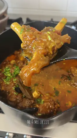 গরম গরম নেহারি বা পায়ার সাথে পরোটা কিংবা সাদা ভাত—আহ সেই মজা! 🤤 ❤️ #Recipe #fyp #london #tranding #uk #mrmrsuklife #faryoupage 