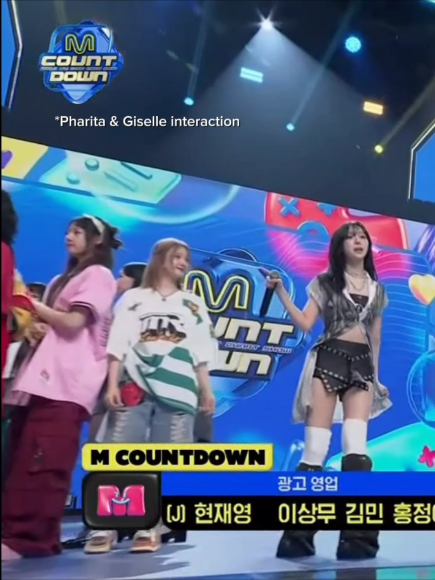 My girl with Aespa sunbaenim 😭❤️ this is so cute 🤏🏻 #babymonster #pharita #pharitababymonster #aespa #mcountdown #fyp #fypシ゚ 