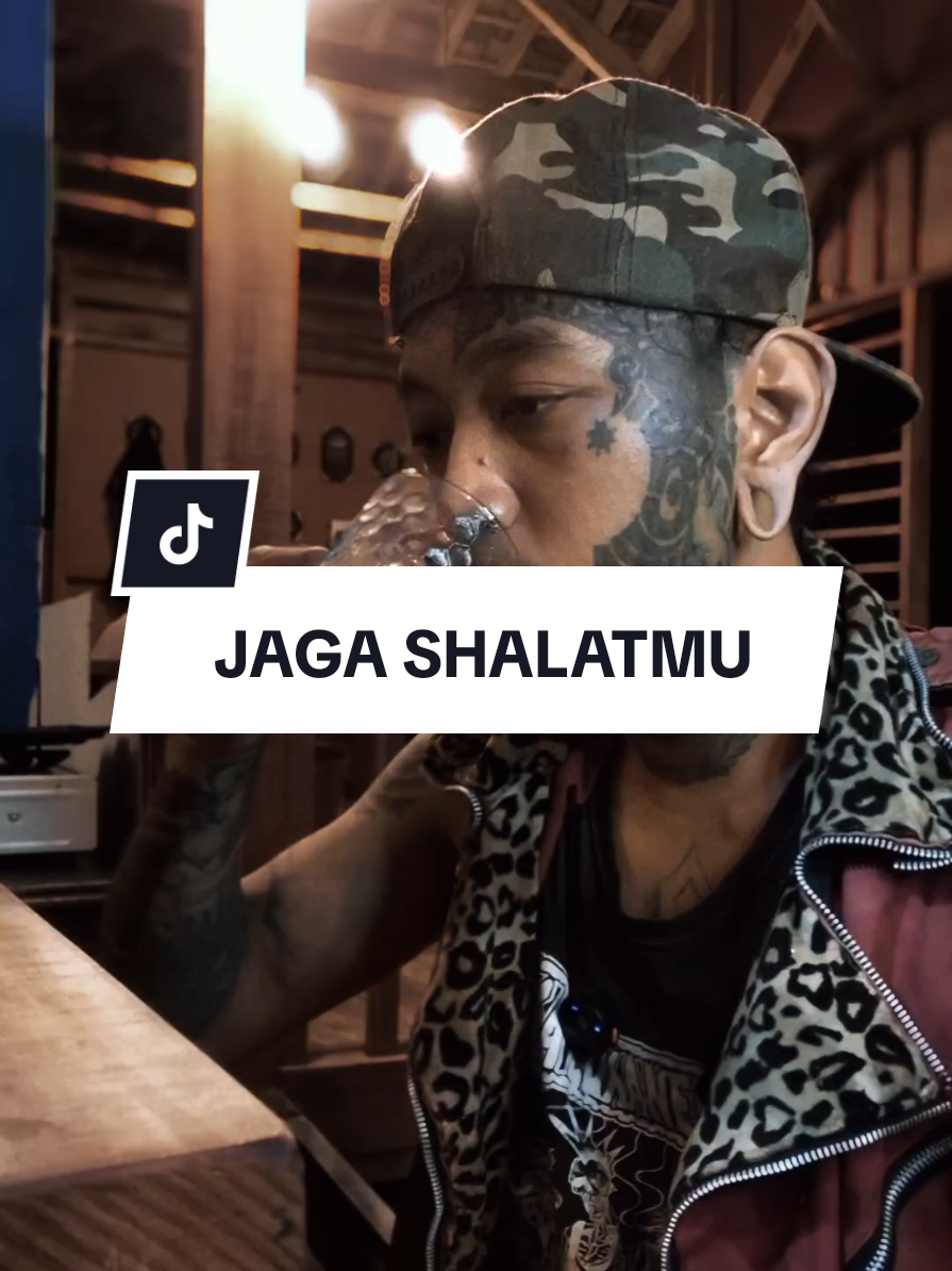 Perbaiki shalatmu maka ALLAH akan memperbaiki hidupmu . #fajarrizki #fyp 