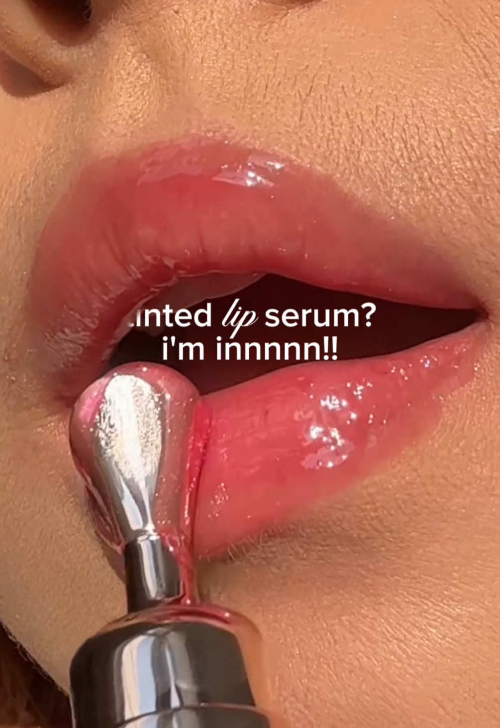 bunny tongue lipgloss?! super plumpyyy💧👅