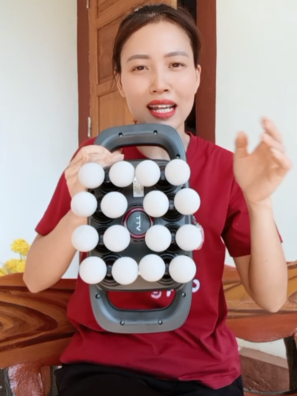 bác nào mà hay lao động mạnh bị đau lưng đau mỏi vai gáy thì mình có thể sử dụng em máy massage của nhà VTC này ạ rất là thoải mái luôn đấm đến đâu thoải mái đến đấy  #maymassagecamtay #maymassagevtt #xuhuong 