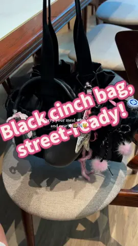 Lightweight and easy to carry anywhere✈️#dealsforyoudays #trending #fypシ゚viral #tiktokshop #mexsbag #lunchbag 
