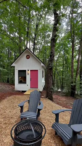 pinky Tiny house 🥰 #inspirasirumah #rumahmungil #rumahidaman #rumahimpian #rumahaesthetic 📹 credit: retreet resort