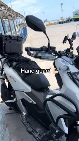 Dagdag aura sa motor mo! E unbox natin. #handguard #adv160 #adventurebike 