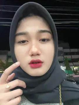 aduhh kebelet eek🥴