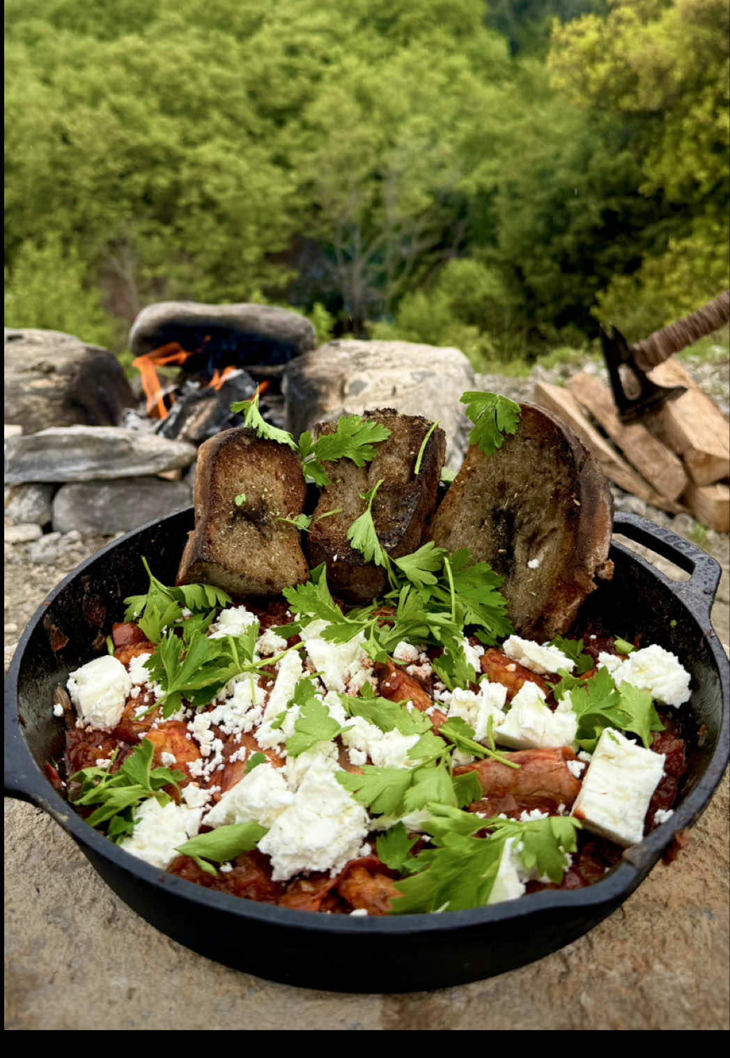 Γαρίδες σαγανάκι 🔥🍤⚔️ • Greek shrimp saganaki #outdoorcooking #Outdoors #wilderness #shrimp #tomato #saganaki #food #fyp 