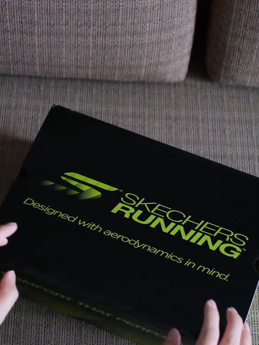 พาชม Skechers AERO Spark รองเท้าวิ่งใส่ซ้อม น้ำหนักเบา ดีไซน์สุดเท่ได้แรงบันดาลใจจากแอโรไดนามิก #skechers #skechersth #skechersaerospark #skechersrunning #Running #runningshoes #วิ่ง #รองเท้าวิ่ง #รองเท้า #รองเท้าวันนี้ #snkrtoday