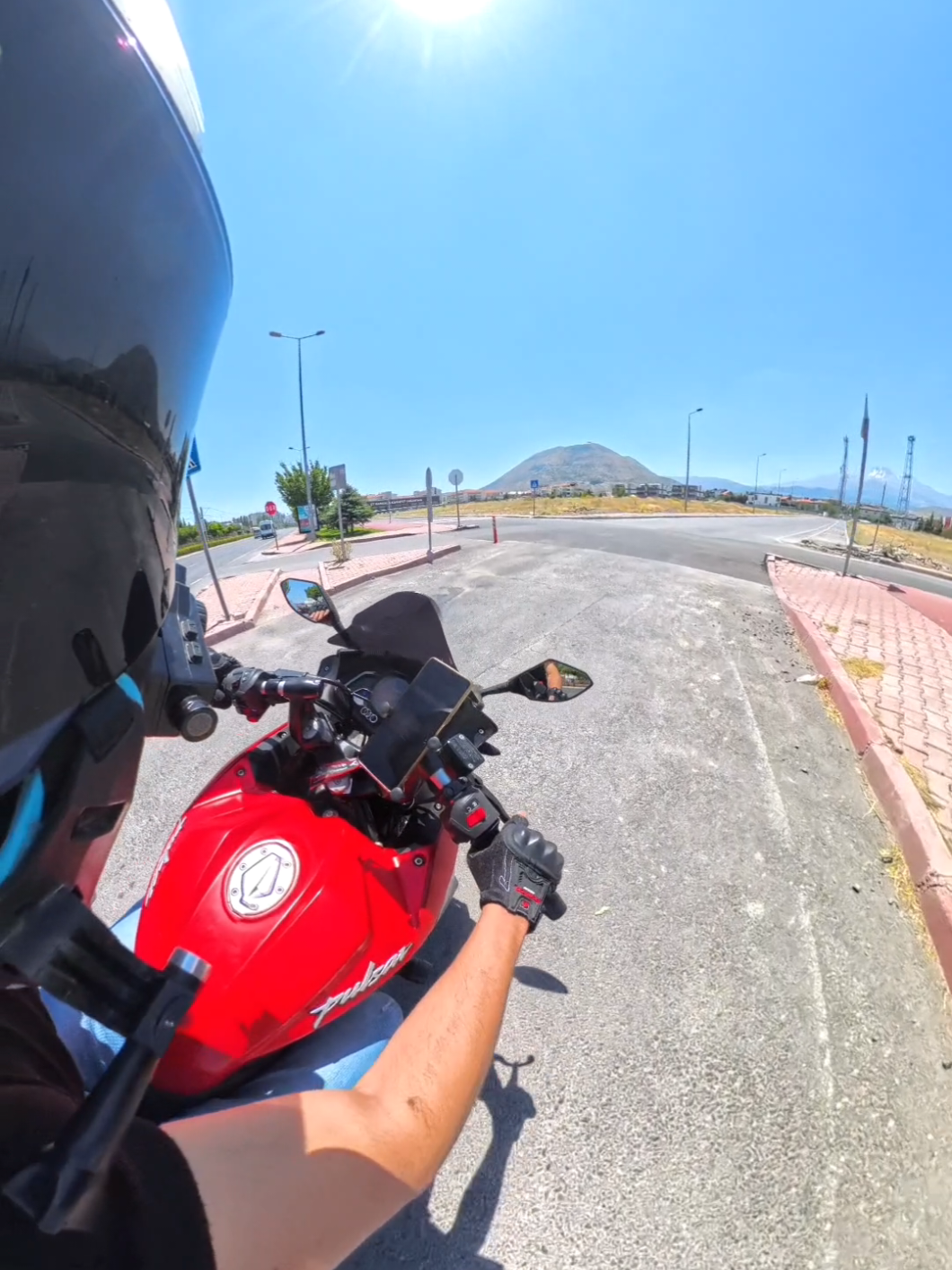 şimdi gelir ağlarlarrr #fypage #kesfet #motorsiklet #kayseri #pulsar #cfmoto 