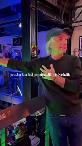 🎸❤️🗡️ #broadwaynashville #jonbonjovi #thingstodoinnashville #bonjovi 