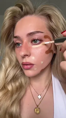 ad the ‘53’ face sculpting technique✨using @L'Oréal Paris UK newest infallible face sculptor! so precise and blending like a dream ☁️ face sculptor shade: light-medium contour  concealer shade: true match concealer in 1N light #makeup #contour #contourhack #makeuphacks #makeuptips #beauty #asmr #asmrsounds #facesculpting #makeuptips #beginnermakeup