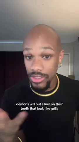 It’s pretty cool. Then the silver glows because of the energy on it #silver #demons #grillz 