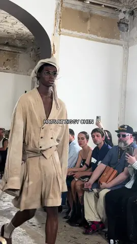 Hats at #ZIGGYCHEN  #parisfashionweek #runwayshow #pfw #fashionshow #edreamagazine 