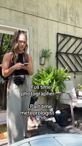 No one talks about how wedding photographers are also part-time meteorologists.   I’m tracking the radar, reading the clouds, checking heat indexes, and calling backup plans if needed.  But when the sun shines? We shine together ☀️  Outdoor weddings and unpredictable weather? I’m ready.  Adorable idea for the video by @modernmomentsphoto 🫶🏻 #ArkansasWeddingPhotographer #OutdoorWeddingExpert #WeatherProofWeddings #WeddingDaySupport #MountainWeddingVibes