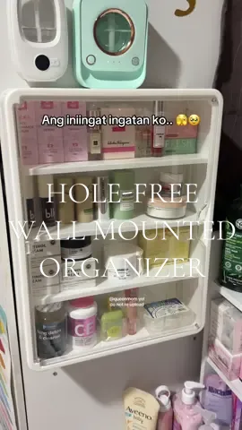 Super gandaaaaa!! 😭😭 Dito nyo na din ilagay mga iniingat ingatan nyong makeup or any abubuts! 👌 #makeuporganizer #makeuporganizeracrylic #organizer #wallmountedorganizer 