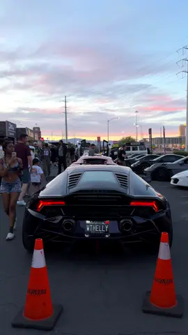 WHAT THE HELLY #lamborghini #huracan #supercar #carsoftiktok #fyp #following 