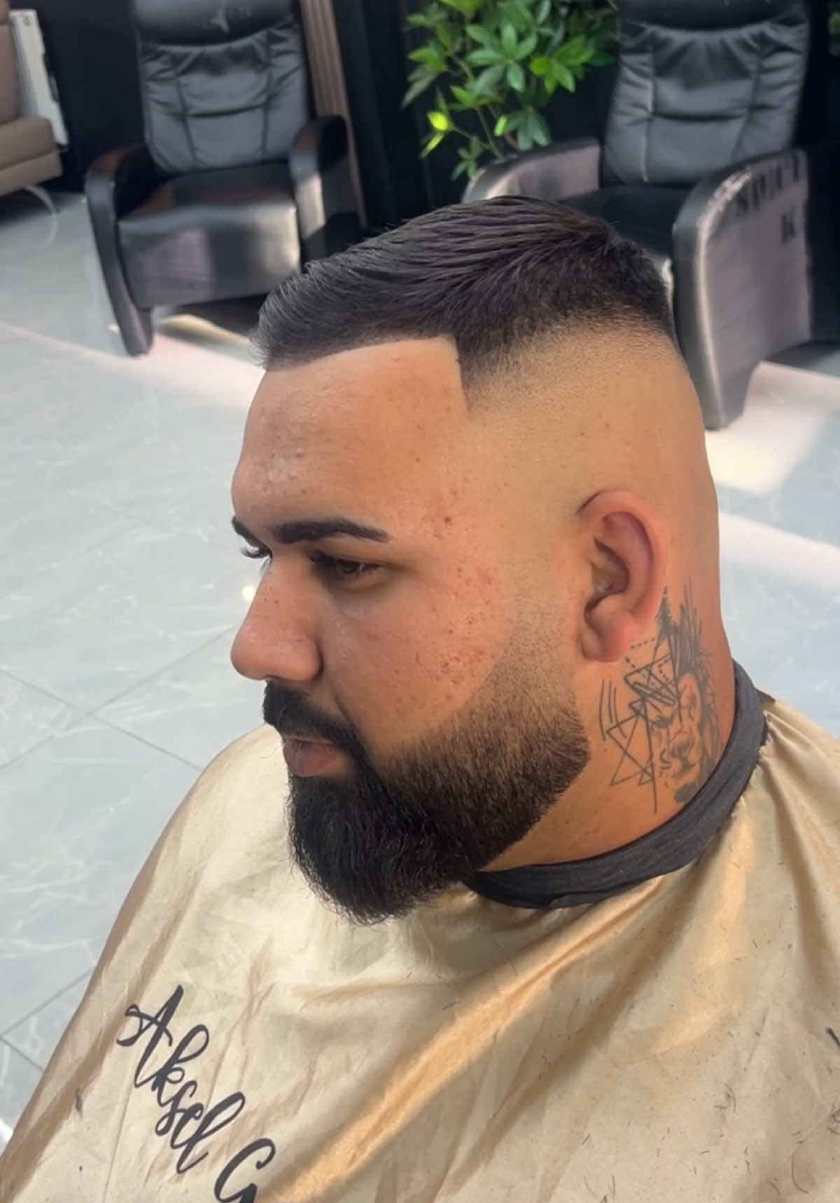 FRANS VAN RIJHOVELAAN 245, 9000 GENT #barbershop #akselgeorgievhairartist #gent #belgium🇧🇪 #9000 #foryouuuupageeeeeeeeeeeeeeeeeee #foryou #fy 