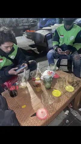 Hidup cuman “SESUAI TITIK YA KAK, TERIMAKASIH KAK” , SAMA “ P? INFO NGOPI “ #ojol #ojoltiktok #ojolindonesia #ojolngalong #grab #gojek #ojolstory #gojekindonesia #grabindonesia #ojolviral 