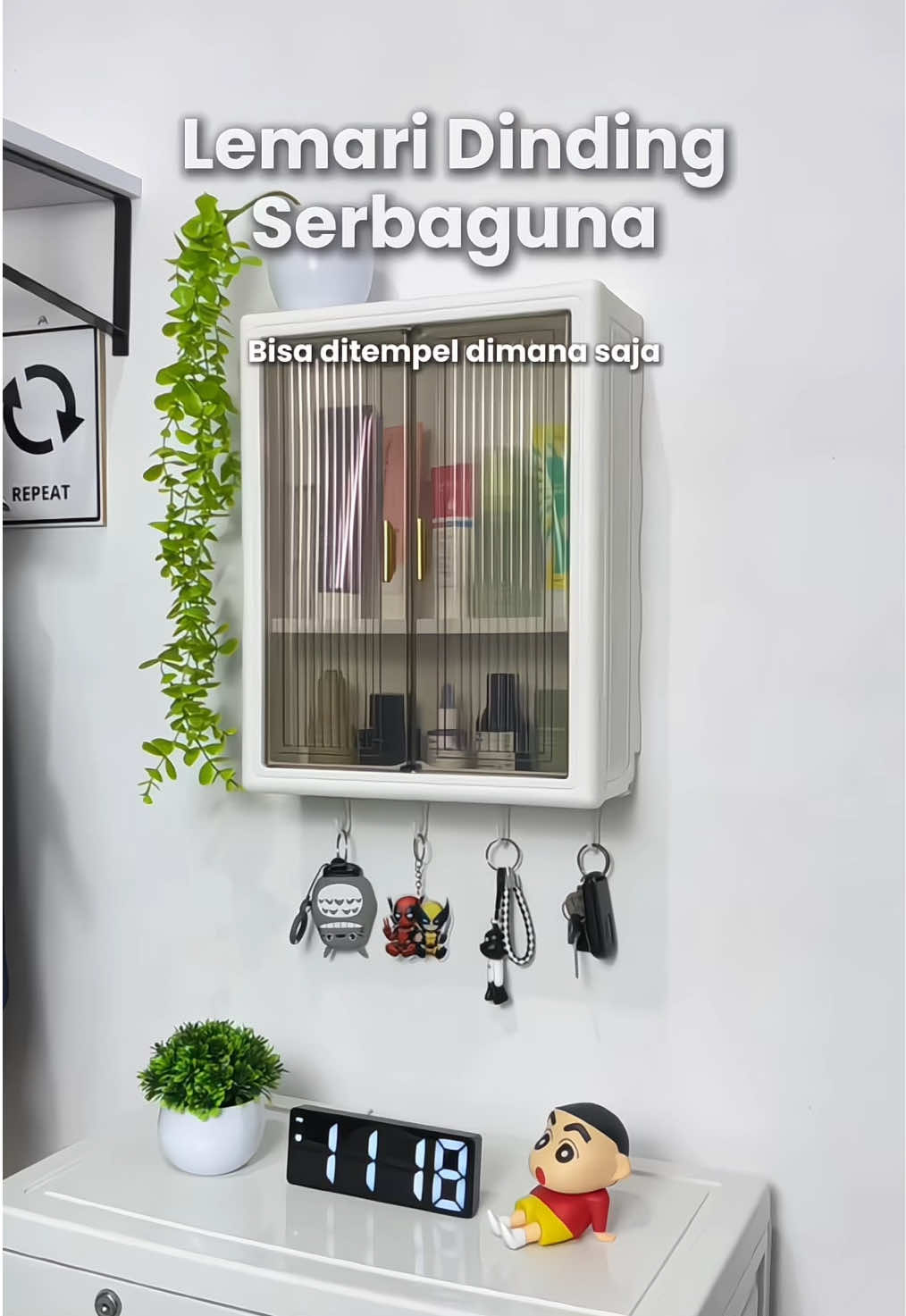 Solusi buat ruangan sempit dan pengen barang” rapi 💫 Lemari dinding ini bisa dipasang dimana aja ya ✨ #lemaridinding #lemaritempel #lemariaesthetic #lemaridindingtempel #lemariplastik 