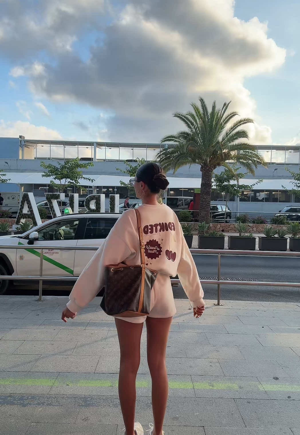 Arrived in ibiza comfy and in style🍒 Thanks to @Edikted  Code :GIADA.LUISAA10 for 10% off 🪩      #edikted #ibiza #ediktedad #gifted #set #comfy #fyp #oufit #Summer 