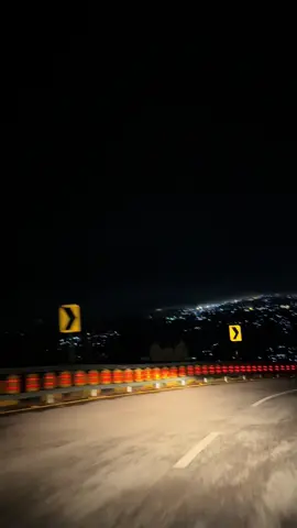 رات ہو اور یہ سونگ لگا ہو اور واپسی مری سے ہو رہی ہو  ❤️‍🩹 #fyp #foryoupage❤️❤️ #100kviews #beauty #murree #fyp 