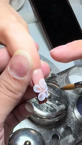 Xin tí tương tác #dungcotnails #cuocsongoduc🇩🇪🇩🇪🇩🇪 #xuhuongtiktok #xuhuong #nailsalon #fyp #nailart 