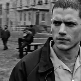 مشتاكه ألك روحي . اللقطات بايو . . #اكسبلور #explore #f #fyp #foryou #مهدي_العبودي #prisonbreakedit #pb #michaelscofield 