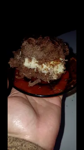 -BOLO DE CHOCOLATE COM PRESTÍGIO 🍰🍫🥥 Forno 180°C #INGREDIENTES: Usei 2 Massas Prontas 300ml de leite 8 colheres de margarina  6 ovos 2 colhares de fermento  #RECHEIO: 2 cx de leite condenado 2 cx de creme de leite  2 pacotes de coco em flocos 1 colher de margarina  1 vidro de leite de coco  LEVAR AO FOGO ATÉ  O PONTO DE BRIGADEIRO  #COBERTURA  2 cx de creme de leite  1 Barra de chocolate ao leite  1 Pacote de granulado  DERRETE EM BANHO MARIA OU MICROONADAS  #vaiparaofy  #bolodechocolate  #recheiodeprestígio  #chocolatecomprestigio 