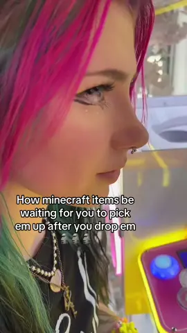 Bouncing yanno #edm #edmtiktok #ravetok #brainrot #hyperpop #explorepage #egirl #100gecs #Minecraft #minecraftmemes 