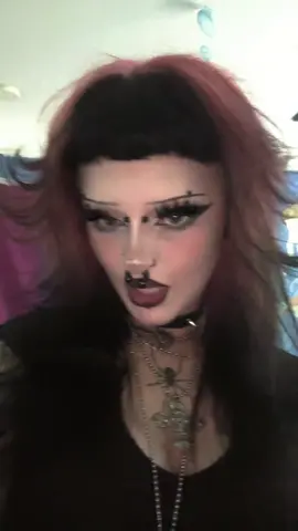 Forcing myself to not hate myself today 🤩🤩 #fyyy #fyp #foryou #goth #alttiktok #alt #ilovemybf 