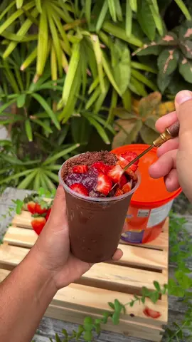 Açaí trufado com creme crocante de ovomaltine ❤️ #acai #trufado #ovomaltine