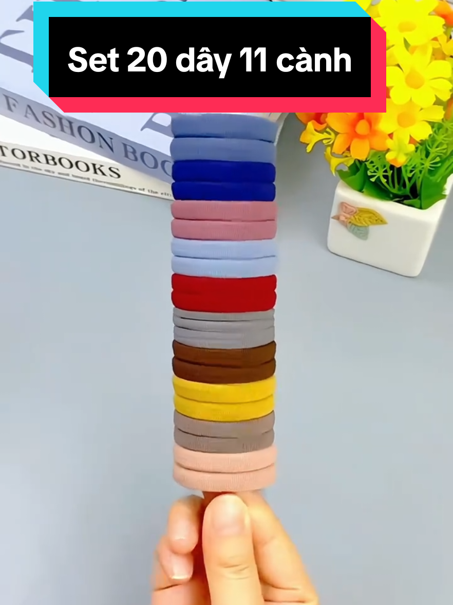 DÂY CHUN BUỘC TÓC - SET 20 DÂY CHỈ 10K 🌸 ✨ Combo 20 dây chun buộc tóc, đủ màu xinh xắn, dễ phối đồ. ✔️ Co giãn tốt, bền đẹp, không làm đau tóc. ✔️ Phù hợp dùng buộc tóc, tết tóc, làm phụ kiện tay. ✔️ Giá siêu rẻ, tiện mua dùng dần hoặc chia sẻ với bạn bè. 💖 Giúp bạn: ✅ Giữ tóc gọn gàng, tránh bết dính khi ra ngoài, tập thể thao. ✅ Tạo kiểu tóc đa dạng, xinh xắn hơn. ✅ Dùng làm dây buộc nhỏ gọn cho túi nilon, hộp, rất tiện lợi. #daychunbuoctoc #phukientoc #phukientocxinh #tienichcuocsong #tienich 