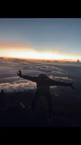 About you 1975 -MT. Slamet 3428 #slametmountain #pendakifomo 
