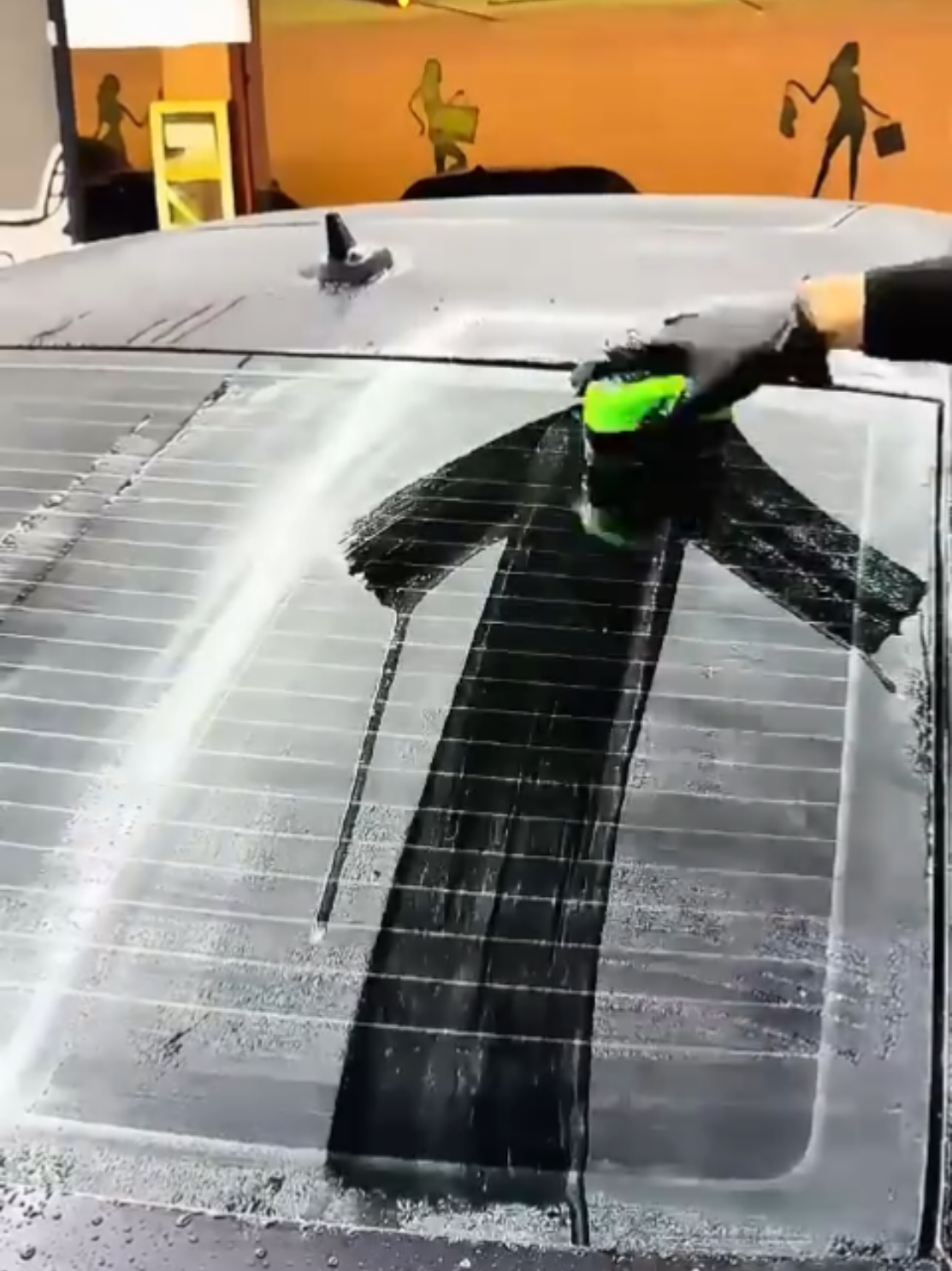 Oil film brush