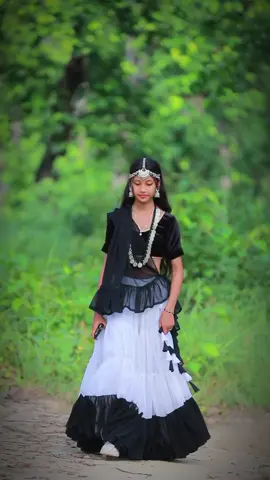 dongli 🥲❤️@DaHîtiNyÃ🤍✨ 🥀#tharunigirl❤️ #tharusong #goviral #foryou #keeploving 