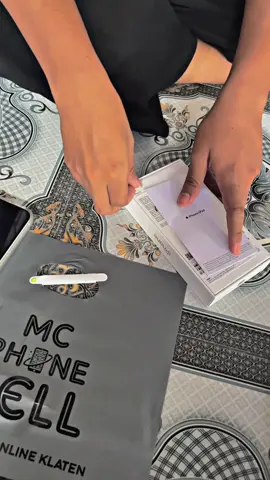 iPhone 13 128gb starlight Harga murah chat mas tian. #unboxing #unboxingvideo #iphone13 #viral #fyp #fypage #tam #blibli #iboxindonesia #gdn #digimap 