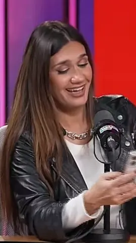En el chat hay cada H.D.P 😂😂😂 se volaron jajaja #luzutv #santitalledo #momigiardina #sofimartinez #lavozargentina #reactlavoz #argentina🇦🇷  #streaming #youtube #humor #comedia #telefe 