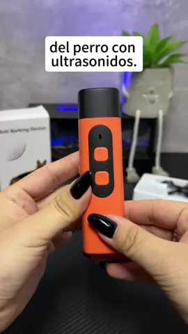 ¡El mejor y más práctico ladrador del mundo! #dogtrainingtips #stopbarker #DogTraining #stopbarker #dogs #tiktokshopmadebuyit consejos de adiestramiento #adiestrador de perros #ultrasonic #stop barker #comportamiento del perro