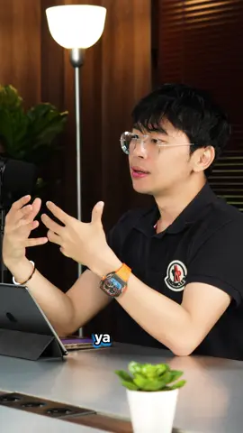 Jangan kebiasaan mengomentari industri yang bukan bidangnya. Itu sama kayak saya ngritik dokter gimana cara ngasih obat yang bener, sedangkan gw bukan dokter. Podcast dengan bro Angga Andinata Selengkapnya di youtube Gabrey99.