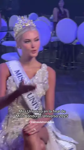 😍🇭🇳La Miss Universo en la final del Miss Honduras Universo que hermosa #missuniverse #honduras #dinamarca🇩🇰 #final #pasarela #reina #fyp #viral #parati 