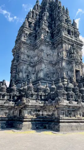 Pesan paket wisatamu sekarang. Yuk, segera agendakan.  SEWA MOBIL + DRIVER JOGJA ➡️PAKET WISATA JOGJA ➡️GROUP & FAMILY TRIP ➡️SOLO TRIP ➡️PRIVATE TRIP #sewamobiljogja #wisatajogja #paketwisatajogja #tourwisatajogja #tripwisatajogja  #candiprambanan 