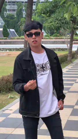 kalian ingat film apa kalau dengar lagu ini? @Mief Dominic #fyp #foryoupage #mipp #miefdominic #madura 