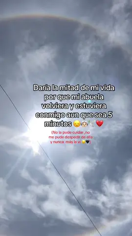 #fyp #viral_video 5 minutos nada más para poder verte #lejosdeti #triste #abue 🖤🤍😭😢te extraño abuela 😓me haces mucha falta regresa a mi lado 🕊️💔