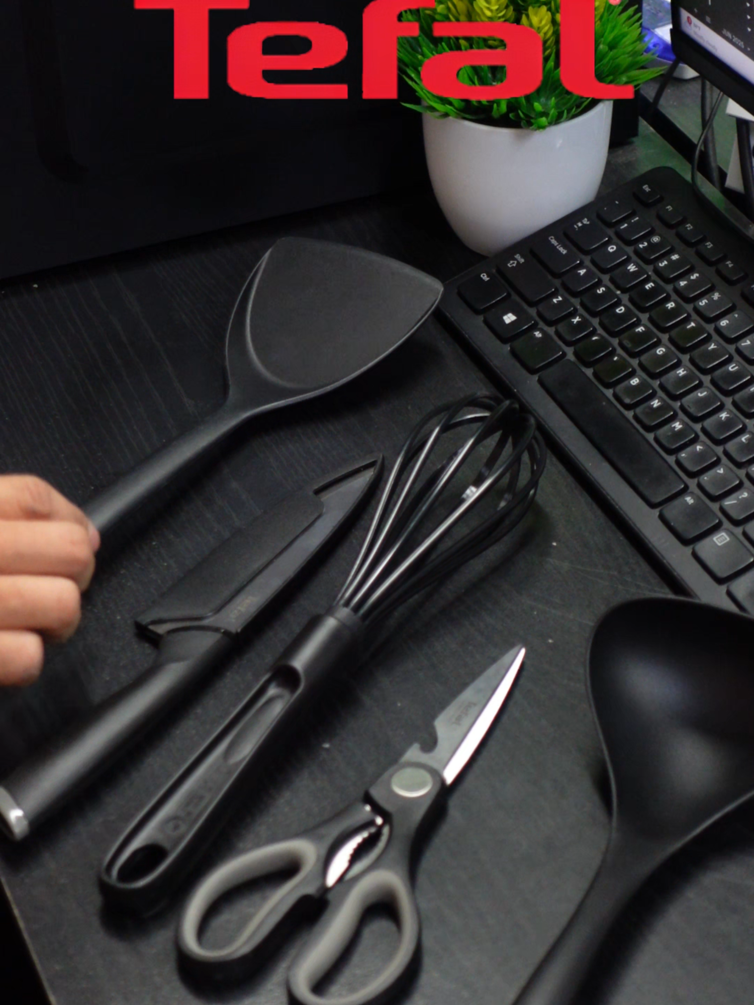 Tefal Kitchenware 5 PCS - Utensils (Wok spatula + Ladle Spatula + Kitchen Shears 21cm + Chef Knife 15cm + Whisks ) #tefal #fyp #highquality #original #belisekarang #masaksimple #nonstick #kitchenware #set